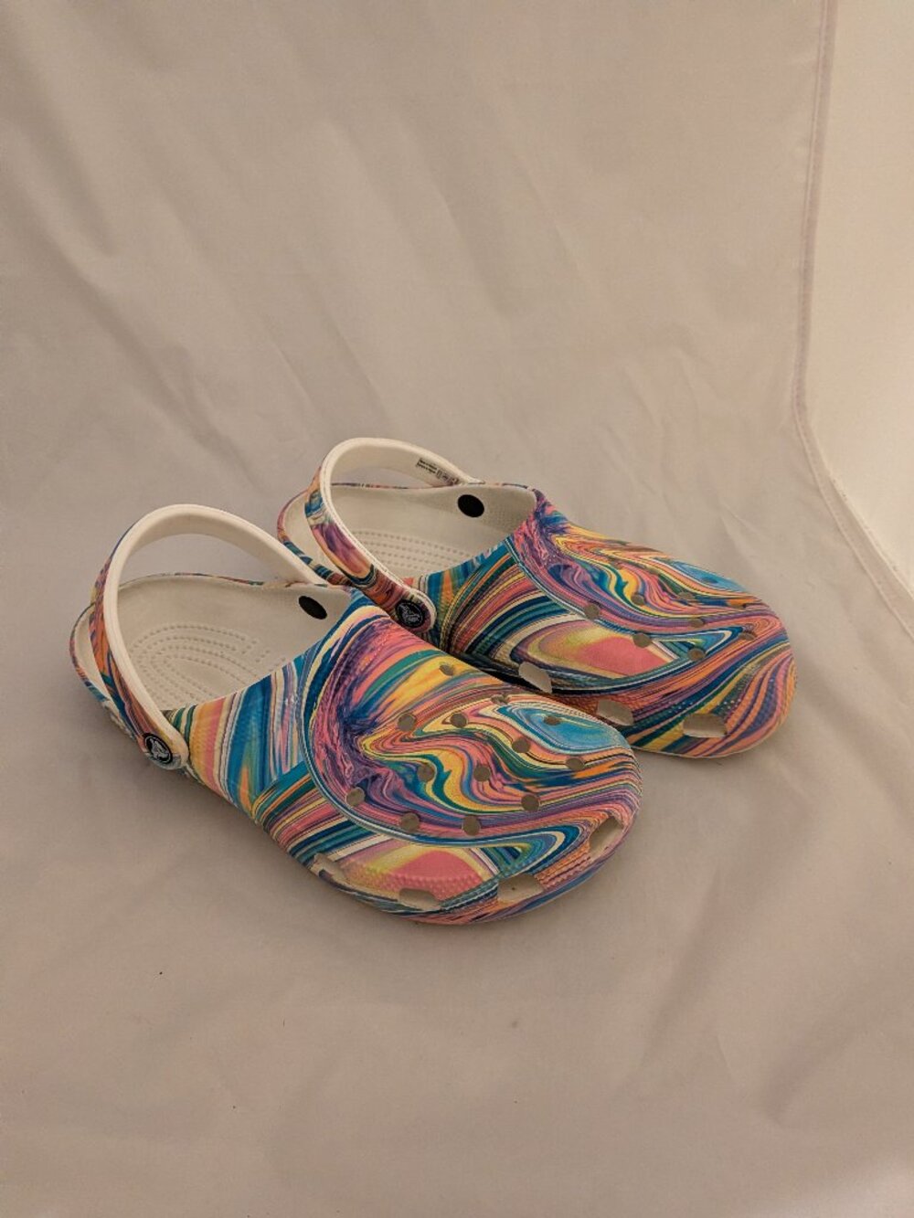 crocs tye dye swirl clogs womens 10 Mens 8